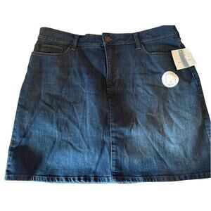 Croft & Barrow Jean skort NEW size 16